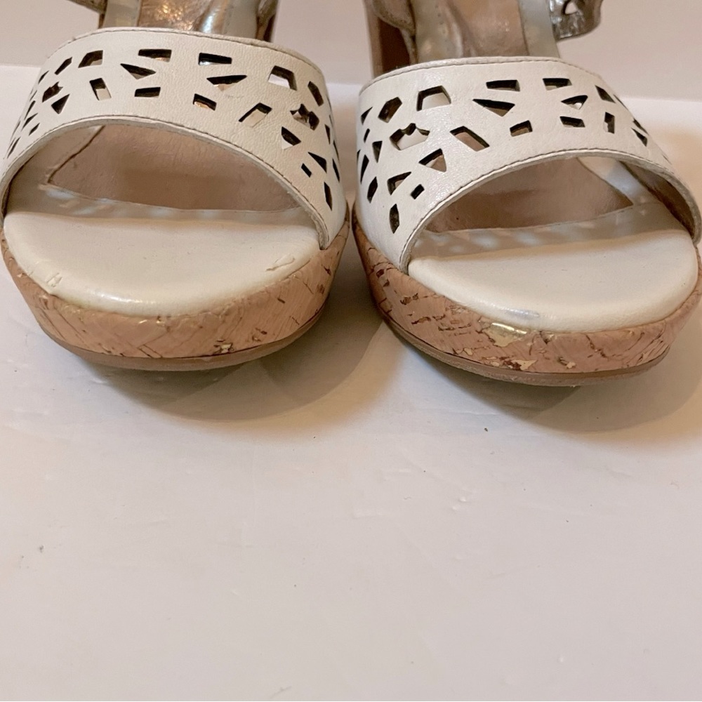 SOFFT White Leather Chunky Cork Heels Size 8.5 - Picture 5 of 10